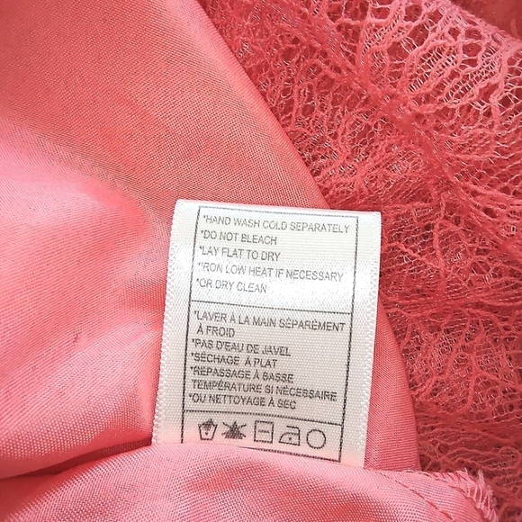 Cupcakes & Cashmere Strady Lace Dress - Picture 11 of 11